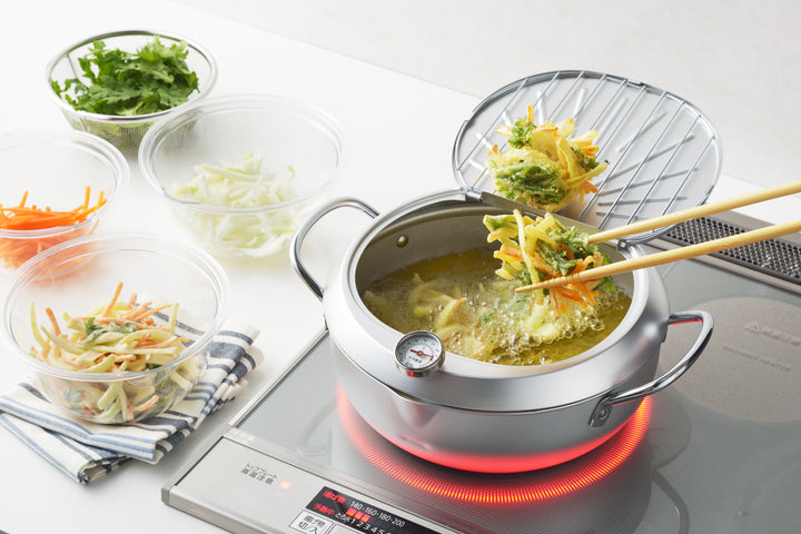 Mirakutei III Tempura Pot with Lid 20cm