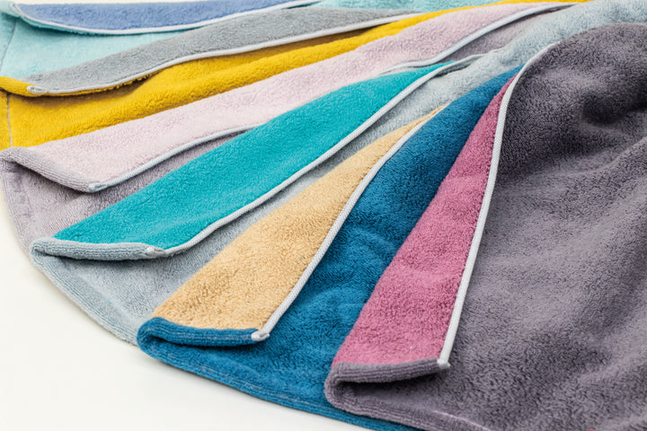 Reversible color towel